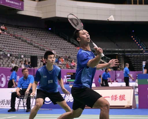 的竞技场上 的竞技场上