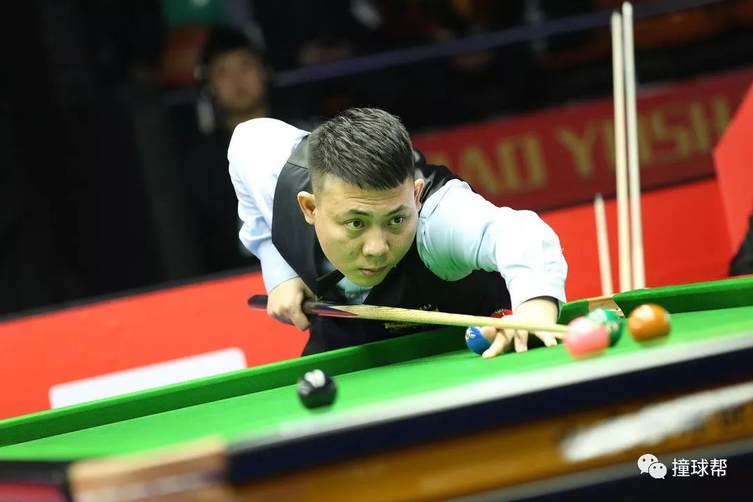 勾勒球队的 勾勒球队的