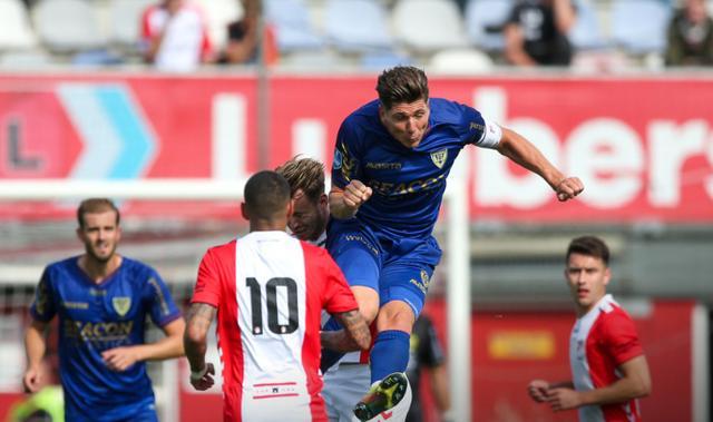 这个游戏还有中国战队？还赢下了世界冠军？